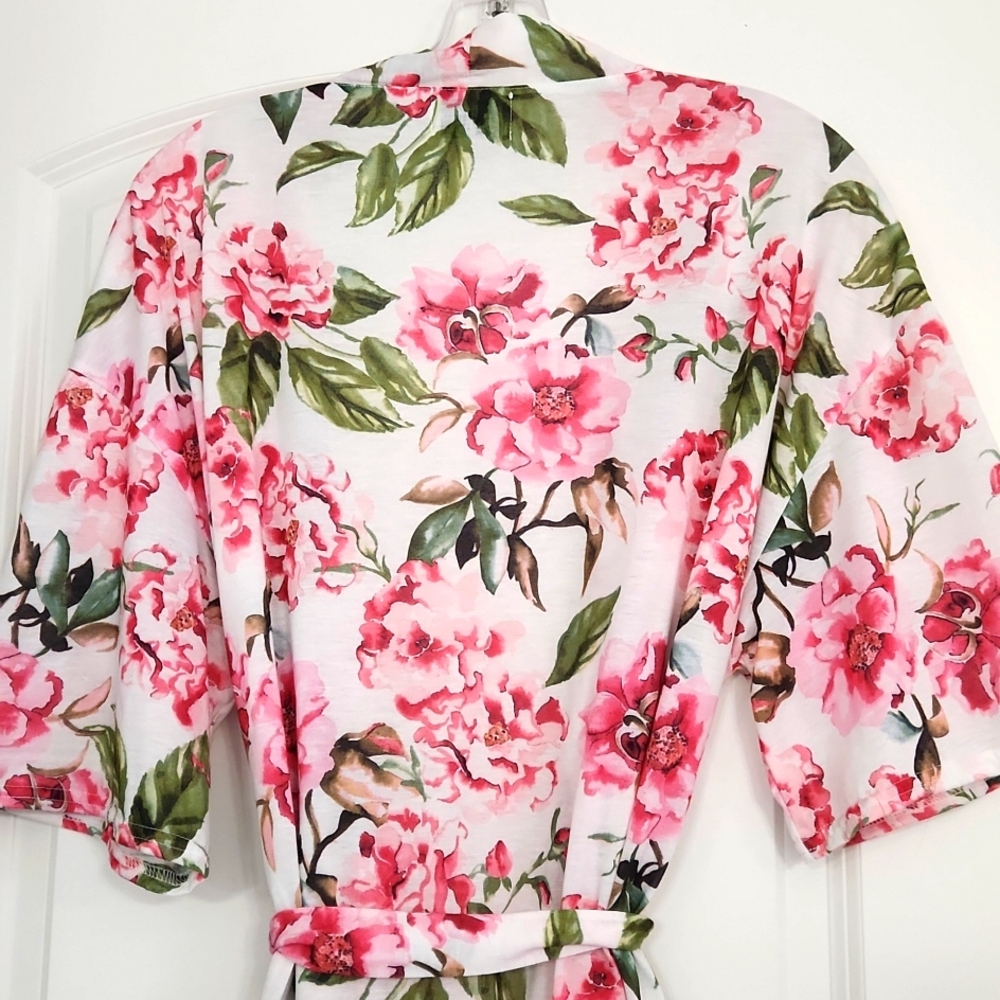 Pretty summer floral short robe by Show Me Your Mumu. Great condition! - Picture 7 of 9